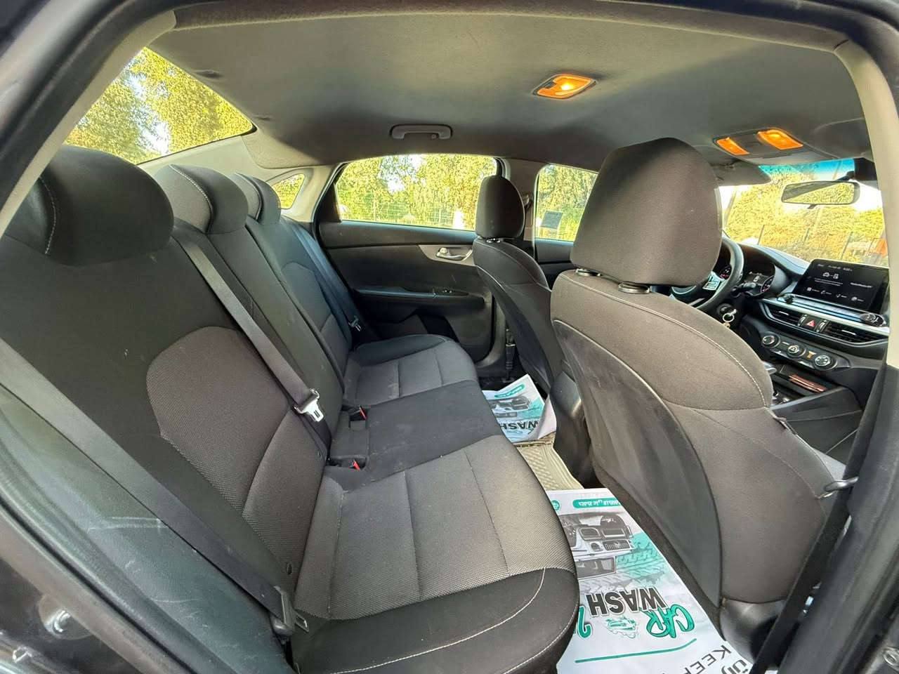 السلام عليكم 
كيا فورتي 2023 رقم بغداد تحويل ثاني يوم  بدون ايرباك حادث دعاميه خلفيه فقط سياره جديده ماشيه 60 ستخدام شخصي مال بيت 
مواصفات : مكينة 2000 دوش / شاشة كبيرة / كامرة دوارة / رادار تعديل مسار / اوتو بريك / رادار 
 / مود درايف / تحكم ستيرن / كروس سرعة / ويل كب / مانع انزلاق / كار بلاي بلوتوث / اواكس / USB 
السعر 155 وبيه مجال حك الجيه 
مكاني الكاظمية 
للتواصل والاستفسار***********
