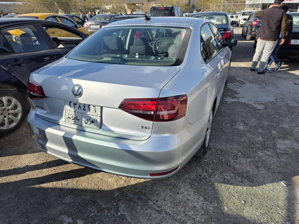 للبيع جيتا 2016 TSI

المحرك: 14 توربو
الكير: أوتوماتيك
الممشى: 80 ألف ميل
الحالة: جيدة
الصبغ: 3 قطع صبغ

السيارة نظيفة  وما تحتاج شي.
السعر: 110 ورقة 

الموقع: كركوك
للتواصل خاص او اتصال عل رقم *********** كركوك, العراق
