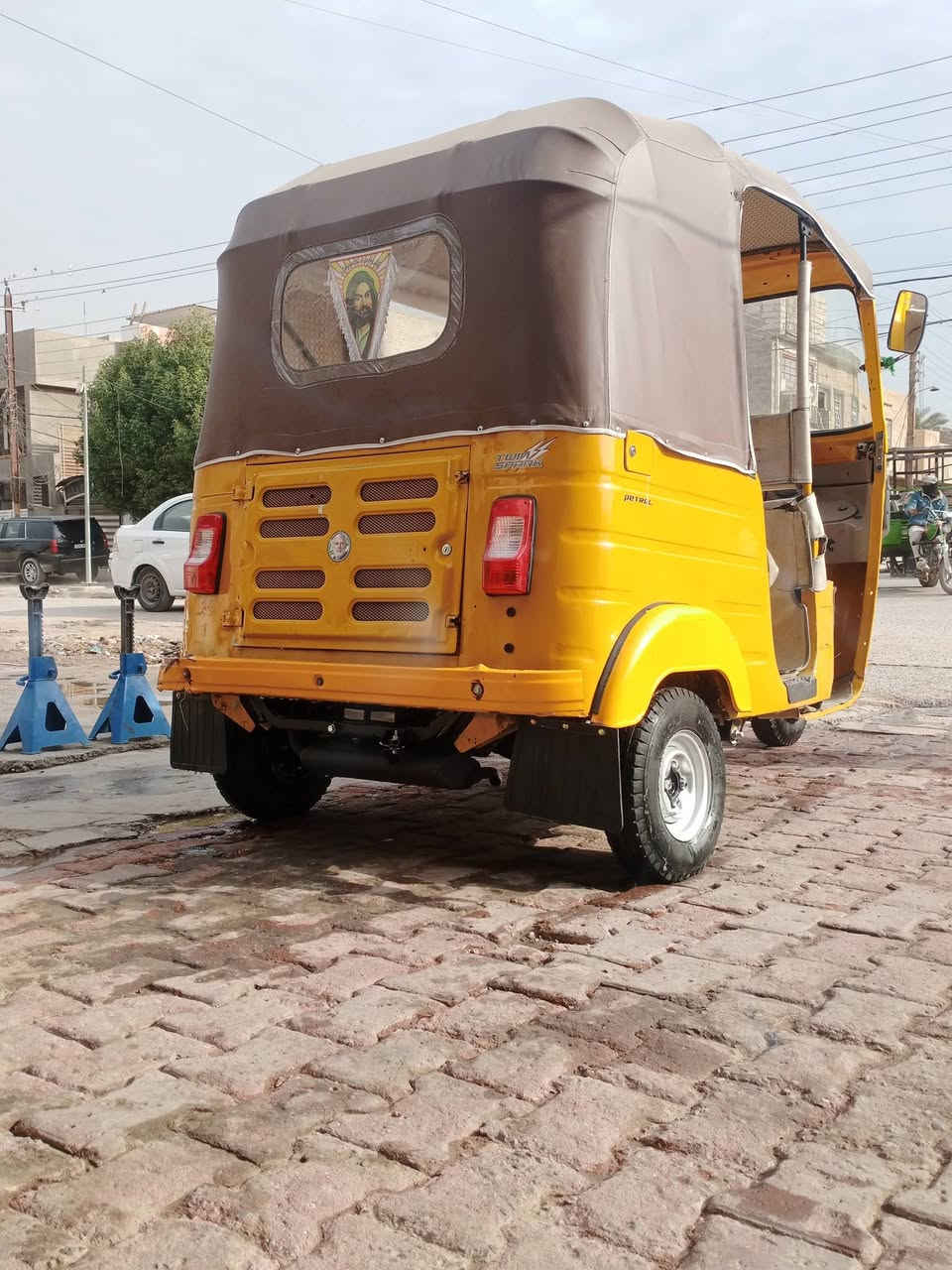 سلام عليكم تك تك موديل 18رقم و سنويه بابل تحويل ثاني يوم تكتك جاهزه من كلشي ربع ما تصرف عليها تاخم تاير ابريك كله جديد مبدل مكينه مجفته جديد التك تك معمره جديد. نافضها نفض  معمره دوسها خياسات لغوده صافيه بدون ضربه  تك تك مال شغل كبل للشارع السعر 5750و بيها مجال قليل  المكان الدوره   رقم الهاتف ***********
