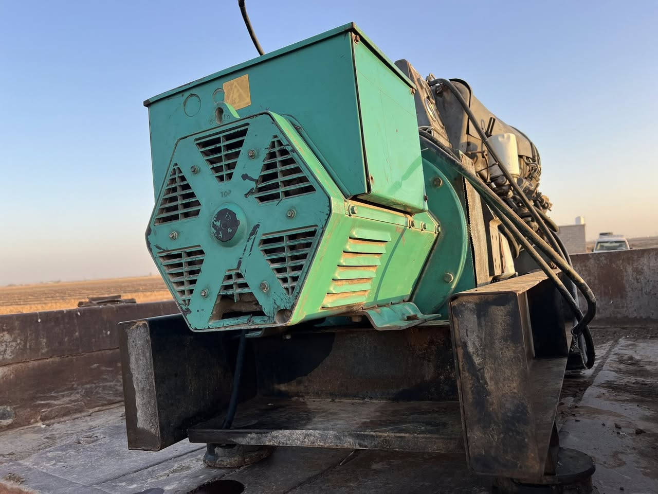 للبيع مولد دويز ابو الصاروخ الماني  40kv 
بلادي نضيف جدا. المكان ديالى ناحيه السد العظيم 
السعر 35 ورقه ***********
