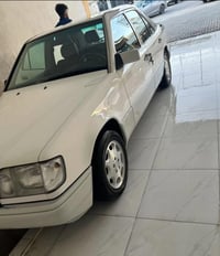 دب  95 بيبي 320E  جلد رصاصي  دبل فيت بمب  بدون شخط  الرقم الدولي بغداد...