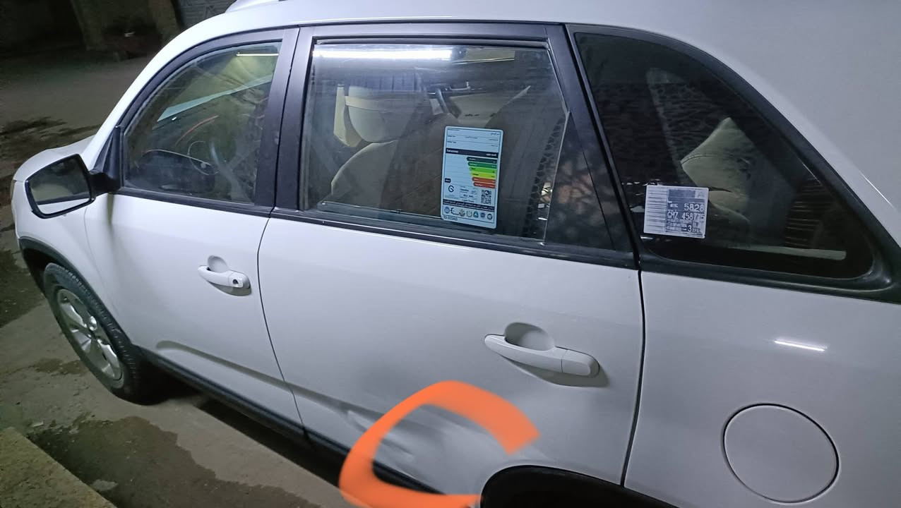 سورنتو خليجي محرك 4  رقم بغداد  دولي جديد 7 راكب 3 قطع تبريد  مكفوله  ماعدا طخه باب الخلفي وشبر صبغ مكاني بغداد للاتصال ***********  كير ومحرك مكفولات عل وضع الشركه
