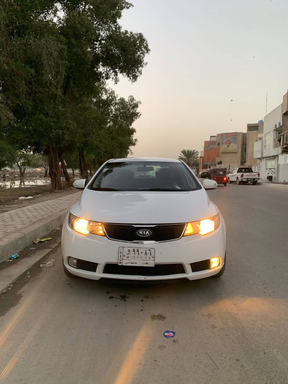 السلام عليكم سيارة سيراتو 2010 ماشية 90 الف كليو مو ميل السيارة خليجي داخل لونين رقم بغداد مكفولة من الصبغ والبديل مكفولة كشر ومكينة وكير شرط مكاني بغداد الامين الثانية رقمي*********** السعر 110
