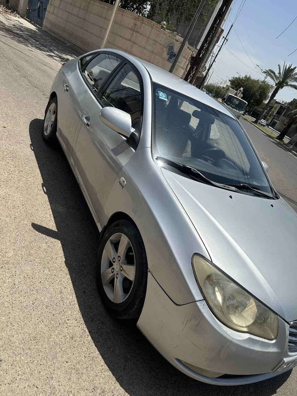 افانتي ٢٠٠٩ خليجي . محرك 1600
مابيها صبغ او تصليح اثر حادث 
كير ومحرك وتبريد خير من الله 
من جهة السايق البابين والجنطة ونهاية القمارة (الصبغ جارد )مثل ما موضح بالصور غيرها السيارة ع الفحص كلشي مابيها . 

السيارة بأسمي الرقم الجديد وتحويل مباشر 

مكاني بغداد الكرادة شارع ٦٢ . 

الرقم *********** 

سعرها ٨٥ ورقة بيها مجال بسيط .
