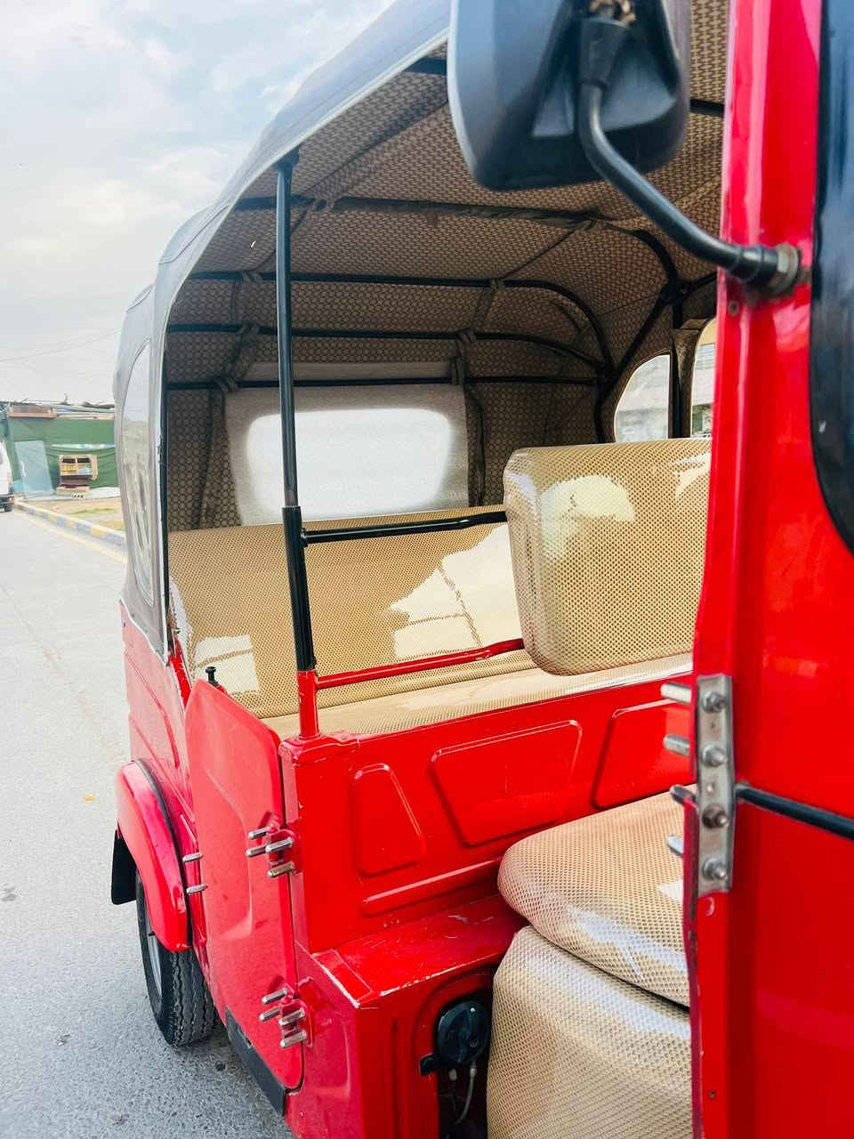 السلام عليكم تكتك موديل 22 شهر 6 رقم وسنويه السعر 8300 وبيهة مجال الاستفسار ع الرقم ***********
