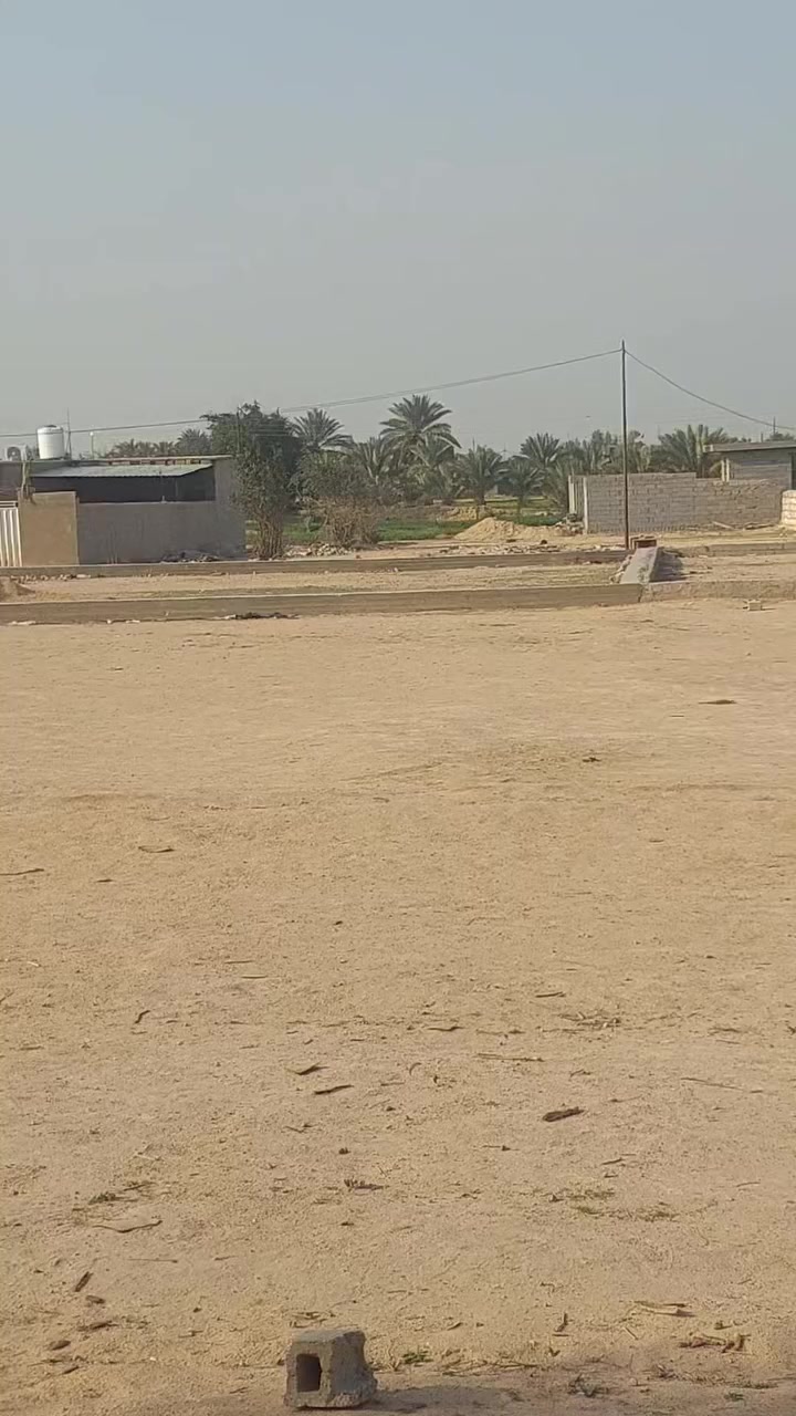 دونم للبيع طريق كربلاء نجف عمود 413
يبعد عن الشارع ٢٠٠ متر   ماء +كهرباء + سياج بلوك
للتواصل ***********
