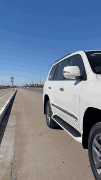 يا الله
اللهم صل على محمد  وآل بيت محمد 
LEXUS LX570 SPORT
2014 
V8 (5700)
Full operation 
ماشية 114KM الف حقيقي 
السيارة كفالة عامة ونظيفة وحلوة ومامتعوبة ابد وممشاها مو مال موديلها وكلش مداريها 
وفول مواصفات 
مري قلاب 
اشاير بالمري 
هيتر مراية 
3 قطع تبريد 
سستم سماعات 10 
كشن جلد قرميدي مكفولات حت من الشك والشخط والوصخ 
تدفئة تبريد كشنات 
فول كهرباء حت الكراسي الاخيرة 
جگات 
كير مكينه كفاله 
حدادية كذلك 
غرفتها كلش حلوة ونظيفة 
الصندوق كهرباء وكذلك شفط 
بالعافية على الياخذها 
بيها بس دحچة صارت بسيطه وتعدلتPDR  وتكحل مكانها كارت والصور موجودة 
وعلى ايدي وبأسمي 
ورايدها ب475 ورقة 
يعني 47 الف دولار امريكي 
مكاني كربلاء وبيها مجال بسيط 
وكلشي موجود بالسوك 
وهذا رقمي 
***********
