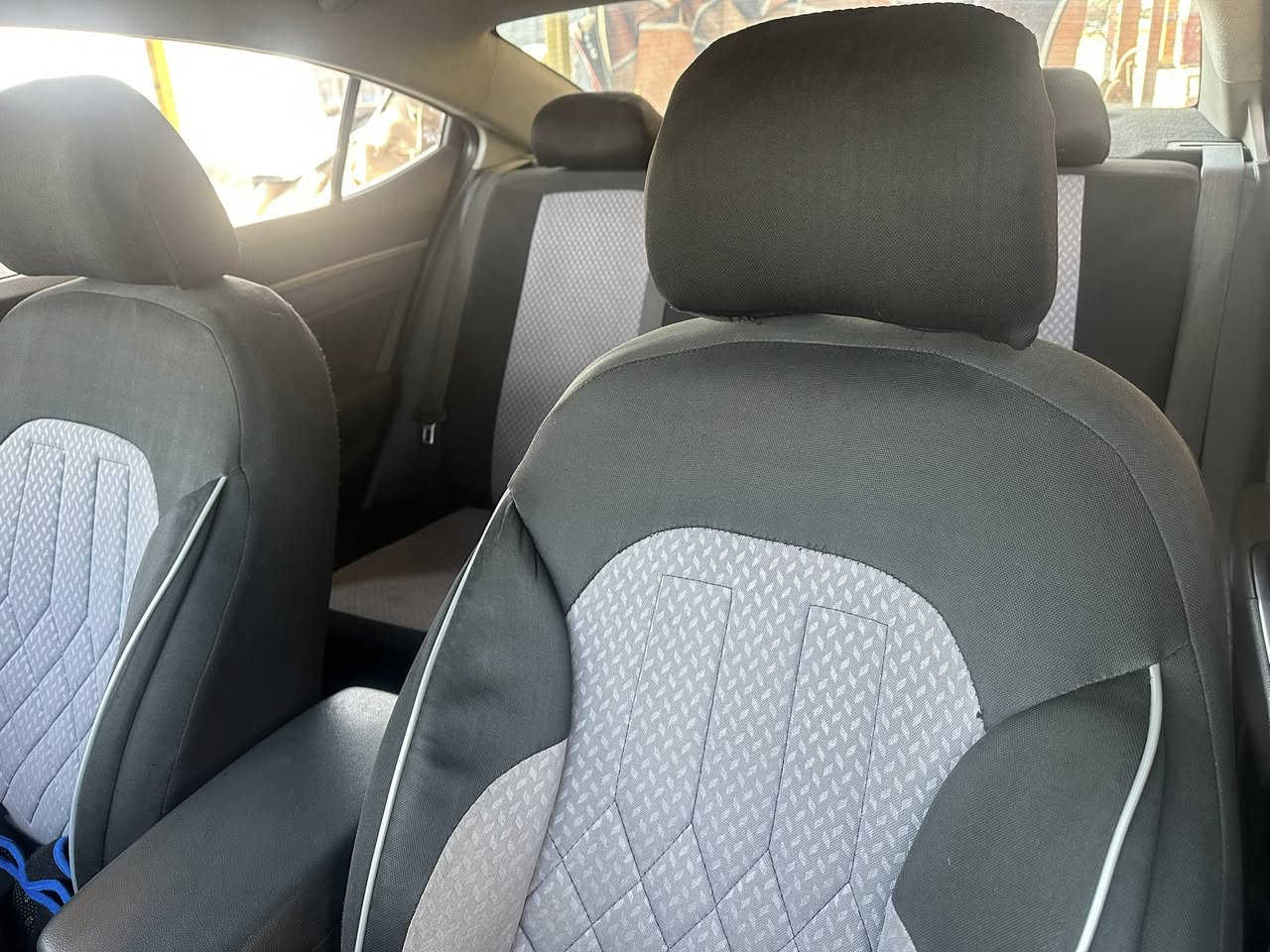 النترا حرة رقم جديد قادسية بأسمي موديل ٢٠١٧ 
مواصفاتها فول عدا الفتحة 
بصمة + بصمة ابواب 
مري شفط 
كشنات جلد تدفئة 
قطعتين تبريد 
شاشة دوار 
شاشه عطلات 
حساسات 
محرك ٢٠٠٠ 
كير اوتو 
تجوات عدد ٥ 
سنوية مجددة لل2035
حادثها بنيد وجاملغ مبدل نفس اللون 
صورة الحادث مرفقة مع المنشور 
سعرها 125 وبيها مجال 
للاستفسار الاتصال بالرقم ***********
