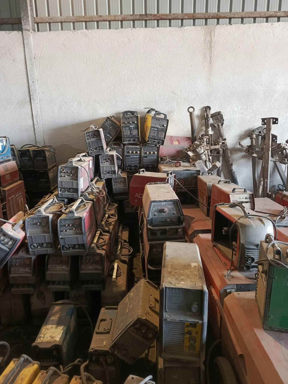 انواع المكاين الحام اصلي ملر ويساب نكولن المكان البصره البيع جمله بسعر مناسب جدن رجان الختصاص فقط ***********
