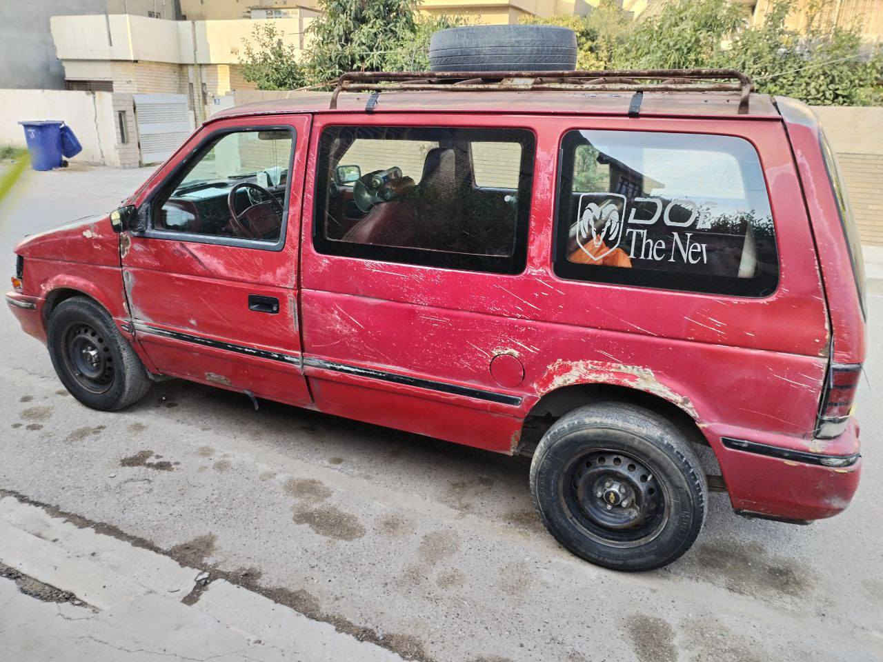 السلام عليكم 
دوج كرفان 1993 مكينة و كير كامري ابو الجف 
تبريد تدفئة شغال رقم ديالى سنوية لل 2027 بأسمي العنوان بغداد - اليرموك .
السعر : 29
رقم التلفون :*********** بغداد, العراق
