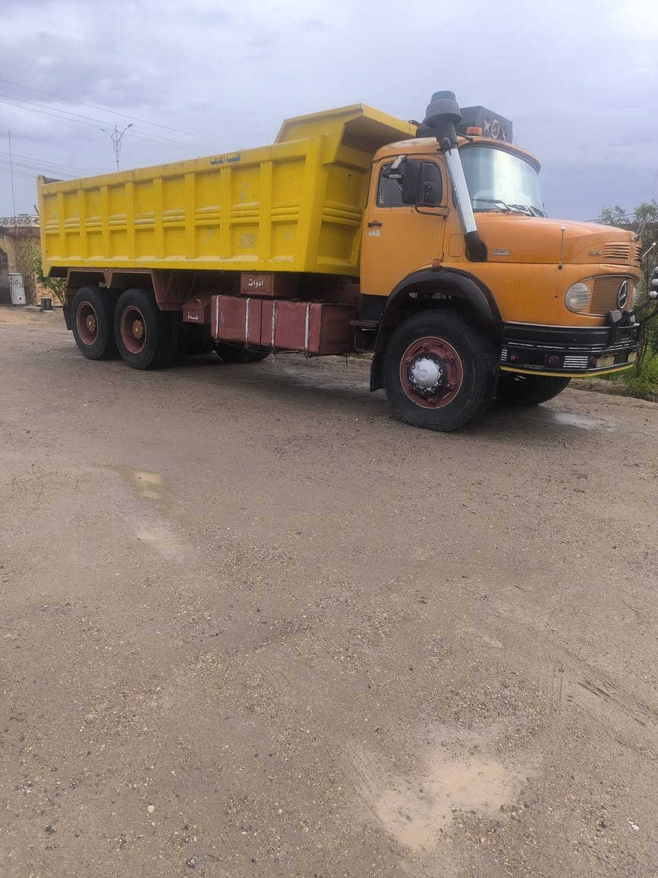 بسم الله الرحمن الرحيم:
للبيع اقجم  85 مطوله ابو العلم
 تخم تاير 
قمارة مامصبوغه
رقم بغداد: الماني 
مجموعه: جي اف: 18
مكان السياره الفلوجه 
رقم الهاتف***********
الموشراي لا يخابر: و سلام عليكم
