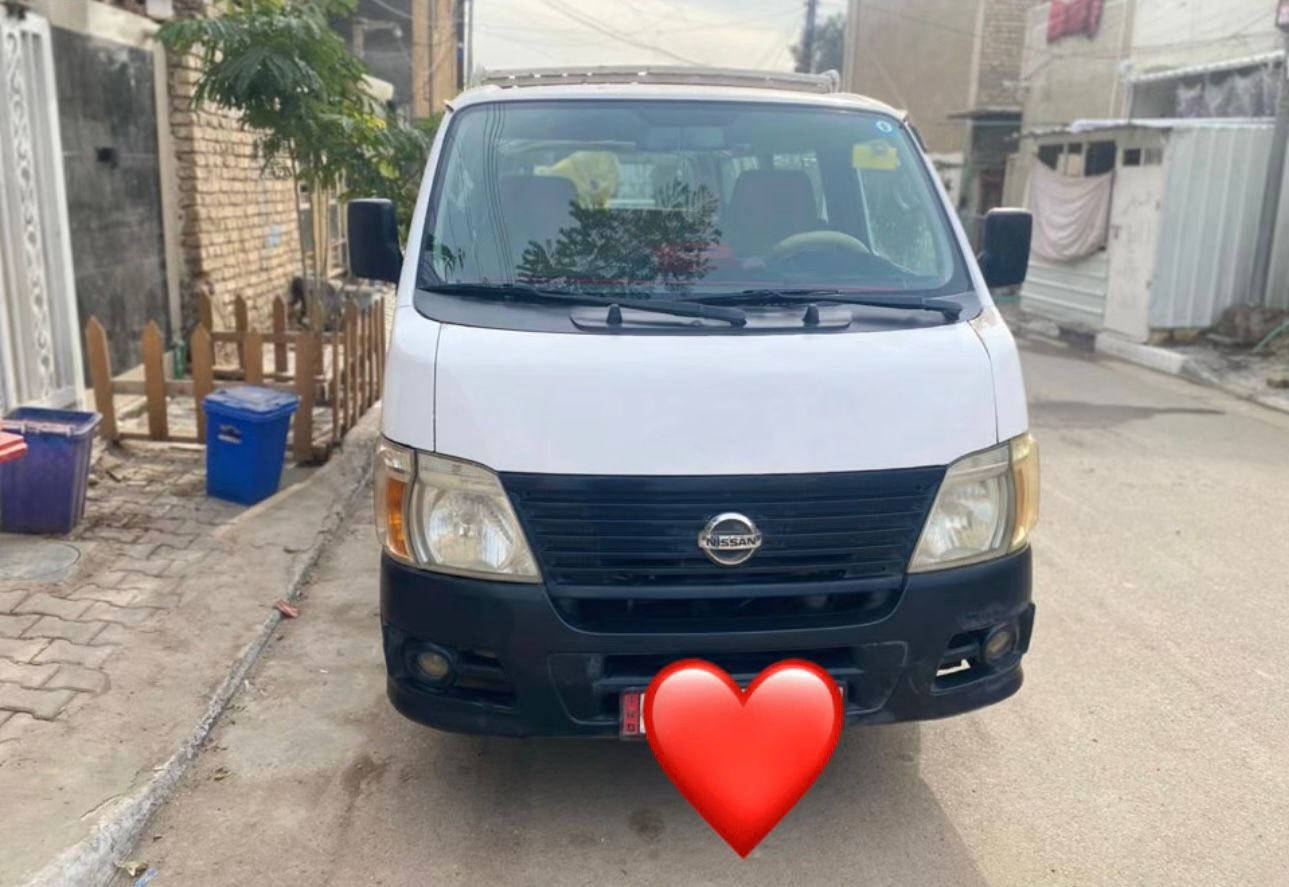 نيسان يورڤان 2012 بسمي سنويه هيئه وغرامات مصفره وخطها مكانه بي رزق خير من الله كهربائيات شغلله التبريد بس كمبريسر عوزها كله جديد من فريز وراديتر والانابيب كلها جديده 
كير ومكينه خير من الله 
السعر ١٣٨ وبي محال حك الجيه***********
