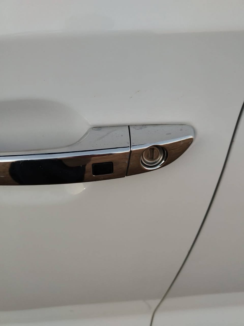 توسان للبيع موديل 2019خليجي الگاصد بيها ملاحظات صبغ شبرين بقبق الصندوق وبارد باب السائق كلش قليل مفتوح الباب معدل ومرجعينه نفسه مواصفات السيارة بصمه كشنات جلد محرك2000 السعر190ورقه وبيها مجال الاستفسار على هذا الرقم***********المكان صلاح الدين/الدجيل
