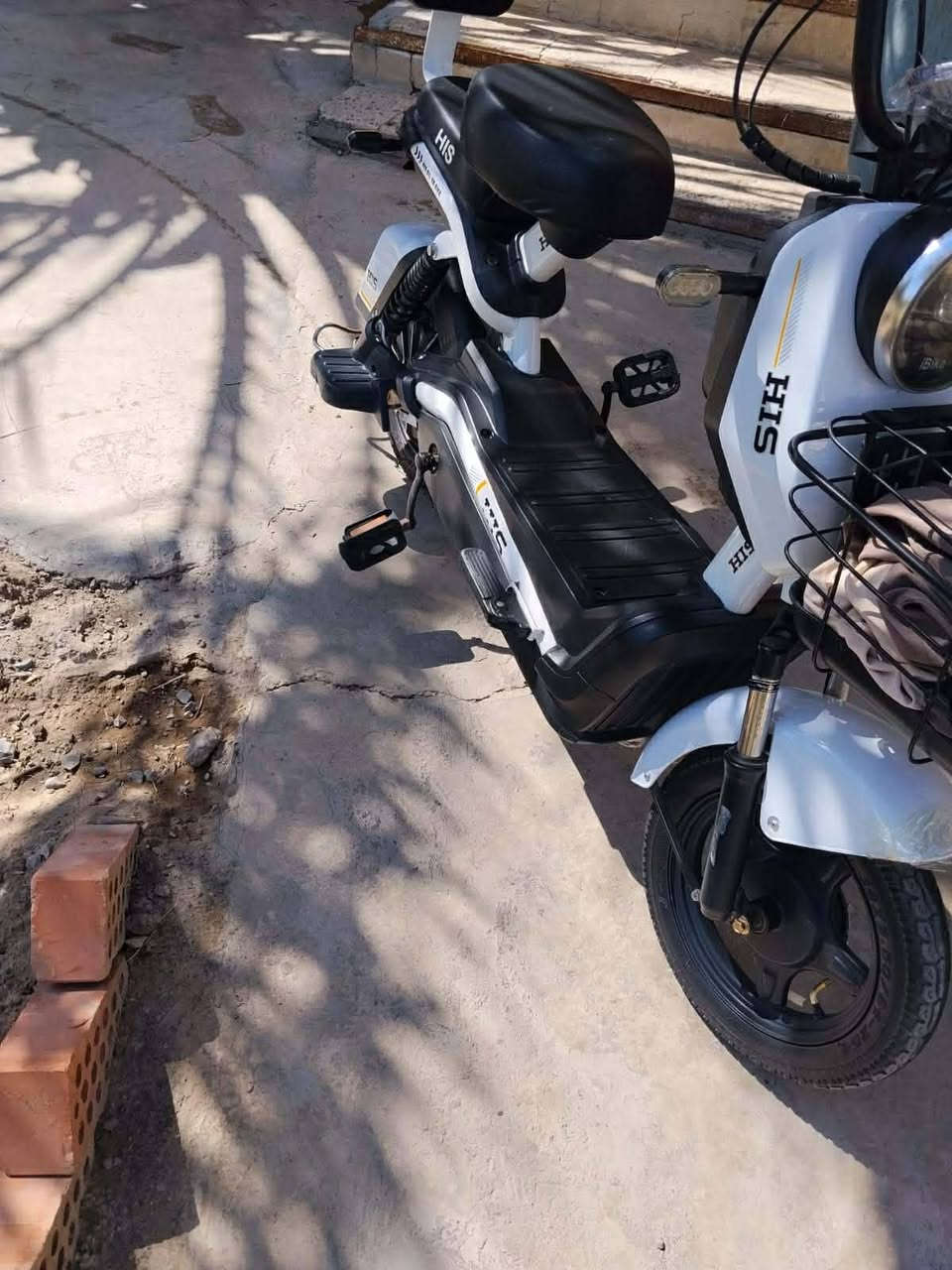 سلام عليكم ورحمة الله وبركاتة
باسكل  شحن للبيع حجم 14 اربع بطاريات دراجه نضيفه سعر دراجه/250بيه مجال 
عنوان دراجه/ ديالى شهربان


**إذا كنت صاحب هذا الإعلان وتريد حذفه لأي سبب، رجاءا أرسل رسالة إلى الدعم الفني**