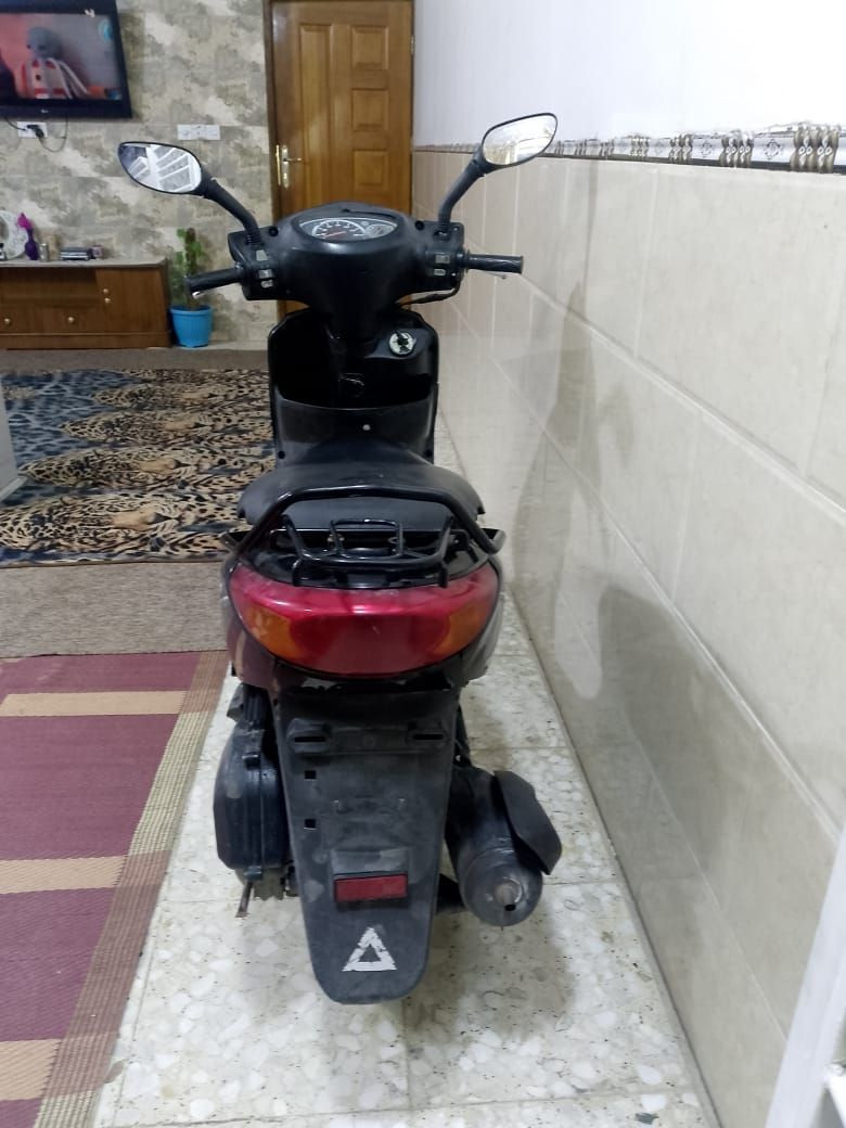 دراجه بريز بغبغاء فحل ابلاديه مكفوله كفاله عامه مكينتها حيل ناعمه صار فتره نازله رمبه نكره سلف كهربائيات كلها شغاله اوراقها كامله باسمي السعر 650 العنوان الشعب التلفون ***********
