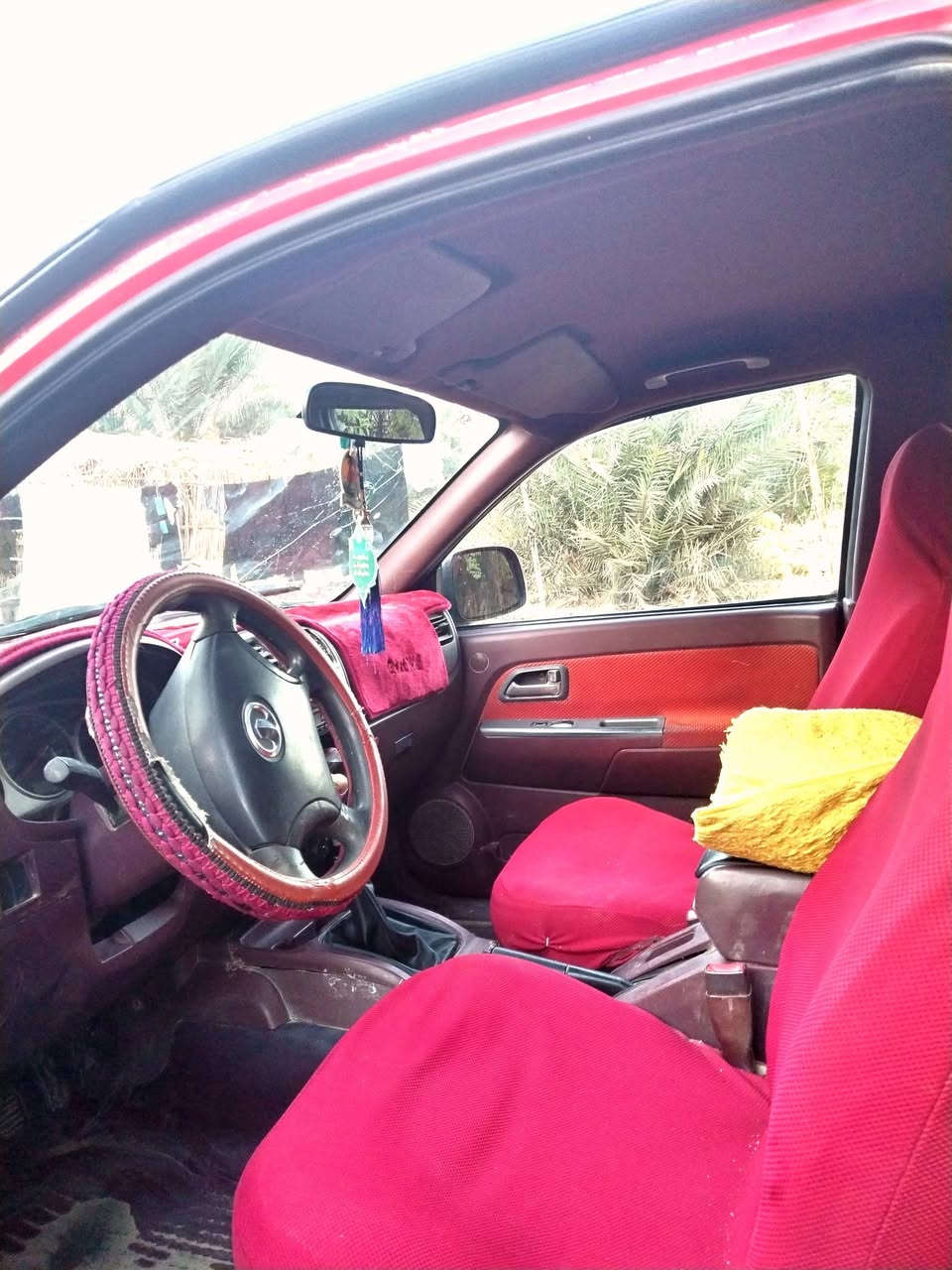 السلام عليكم كريت موديل 2012 للبيع رقمه بصره مكان السياره الناصريه الشطره  تخم تايرات جديد صار شهر شادهن محرك بيه تنقيص قليل وكير.واكسن وشاصي مكفول سنويه نافذه وباسمي تحويل شوكت ما تريد السعر( 50) وبيه مجال
***********
