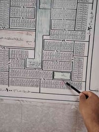 ثلاث قطع للبيع وحده بظهر شارع ١٠٠ على ساحه مفروزه بل ١١ الف والثانية ع...