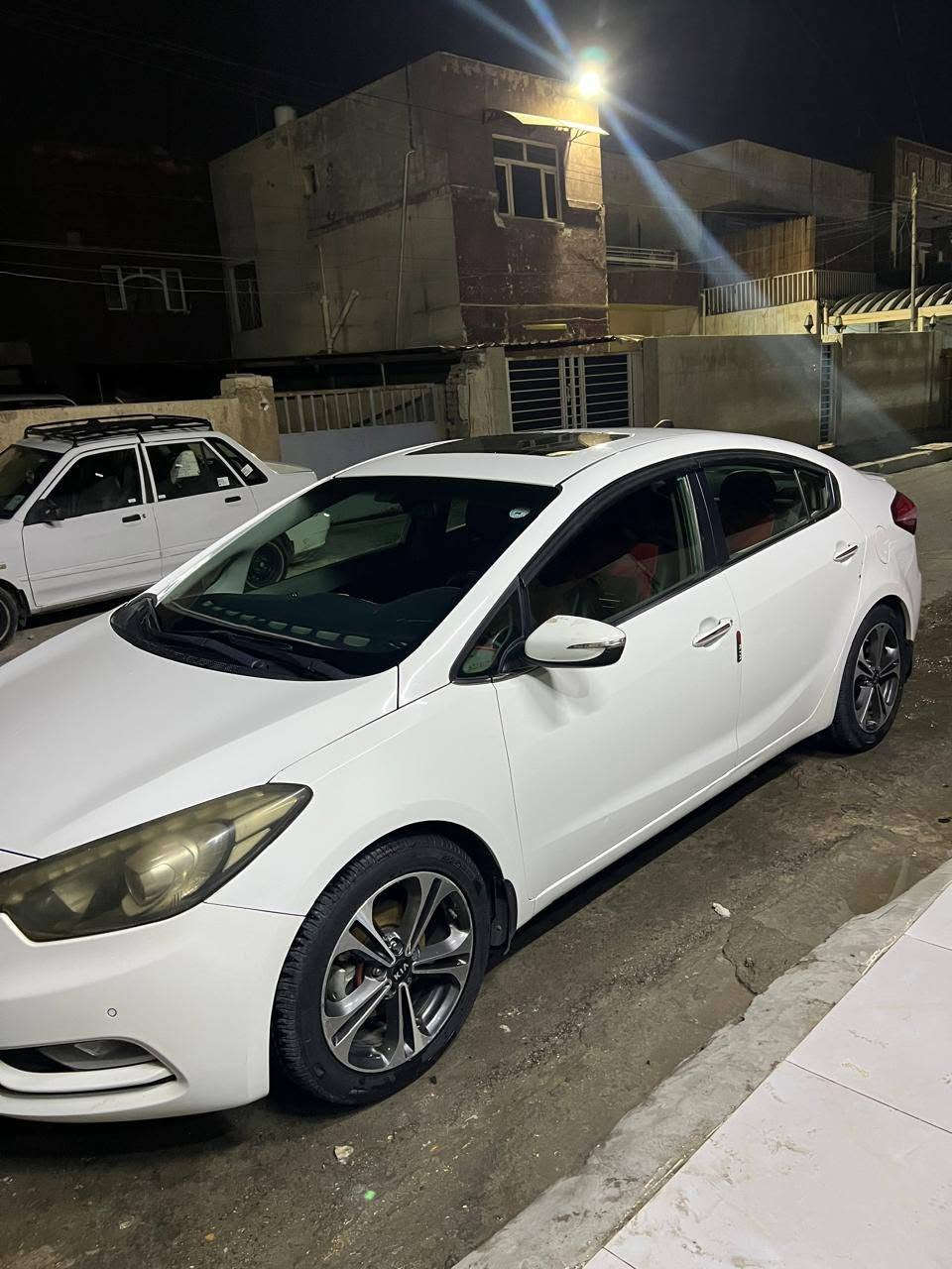 سيراتو ٢٠١٤ خليجي أربيل سنويه باسمي ٢٠٢٩ رقم جديد
مكفوله كفاله عامة كشر مكينه كير محرك ١٦٠٠ دوش 
حساسات امامي خلفي 
شفتات ستيرن كاميرا مرايات سلايد بصمه تشغيل بصمه ابواب سلايد روف سقف 
فول مواصفات واحد ع واحد 
برغي ممفتوح بيه بلاديه 
دوشمه كشنات جلد تركي اصلي جديدة تخم تاير جديد مكان الكرادة
الاتصال ع الرقم ***********
