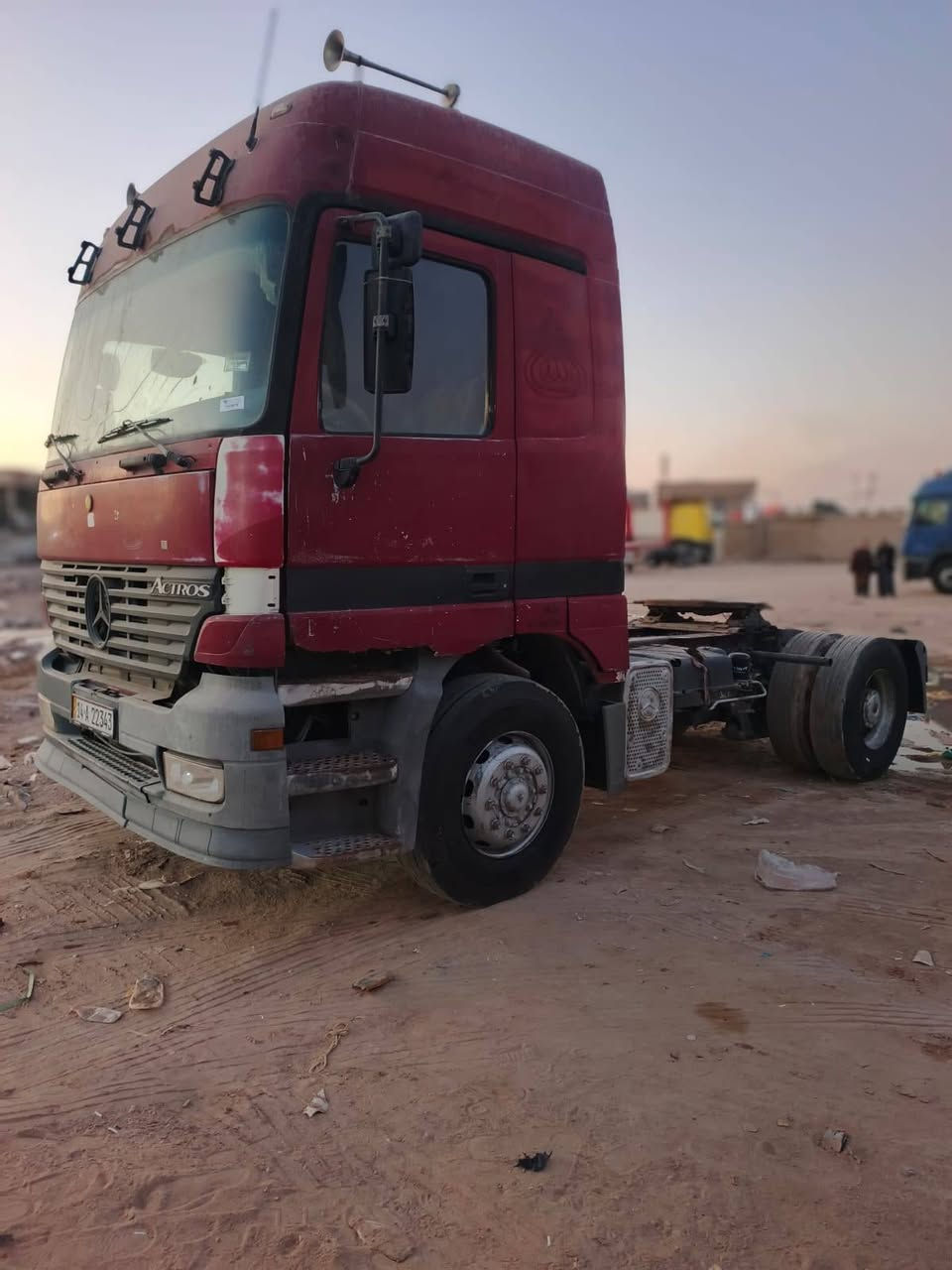 اكتروز موديل 1998 مكفوله من كلشي شرط سياره بسمي مجده ل30
***********
