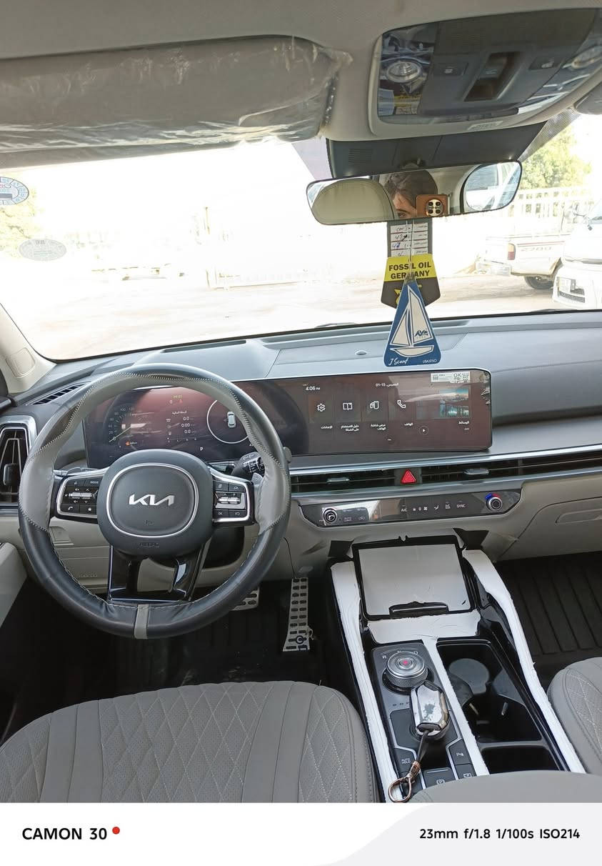 السلام وعليكم

سورنتو24 خليجي وكاله ) 

السياره جديده واحلئ من الصوره شديتله دوشمه كنتاره جديده ارضيه مغلفه جديد تخم تاير جديد  الكوري 
كله جديد وبالخير عالياخذه  
ماشيه 43الف فقط 

المواصفات 

بصمه + بصمه ابواب 
بانورامه 

تشغيل عن بعد 
داتشو 

كير ماوس 

6 سلندر 
طفايه جوه كشن 
نفكيشن 
7 راكب  

شفتات مقود 

سايد بريك بصمه 

جنطه كهرباء 

كشنات كهرباء 

مري شفط 

كامره خلفيه دواره 

حساس امامي وخلفي  

تبريد شاشه 

اوتو هولد

مود رايف

برد خلفيه

3 قطع تبريد 

اشاير بالمري
سياره كلش حلوا وجديده 
كفاله عامه  
مكانها بغداد راشديه سعرها 325و وبيها مجال 
***********
