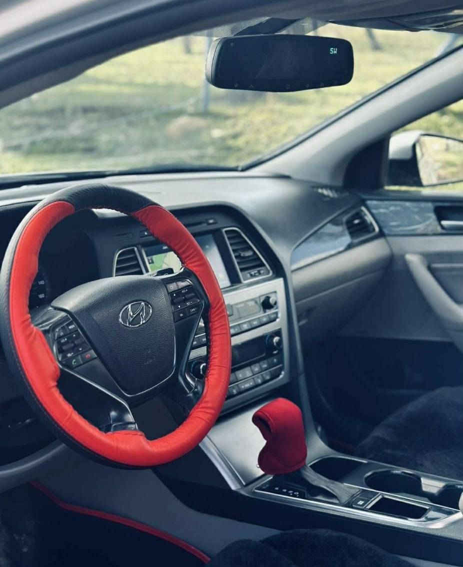 سوناتا 2015 لمتدد 
فول مواصفات للاخير اعلى فئة 1/1
حادث خفيف بدون دواخل بدون كلشي. 
مكينة 2400 
مواصفات 
سقف بانوراما 
بصمه تشغيل وابواب وصندوق 
ترحيب
رادار 
كشنات كهرباء جلد 
كشنات خزن 
لد امامي نهاري وخلفي 
حساسات
شاشه وكامرة 
فول تحكم استرين 
مري شفط كهرباء 
صندوق ذكي
رقم بإسمي تحويل مباشر او وكاله
سيارة جديده جدا سعرها معقول بلعافيه ع الياخذها 

رقم صاحب السيارة 
*********** 

السعر :: اطلبه بالتعليقات يصلك خاص 📩

#ادارة_الصفحه ⚡

ملاحظه / 🔴
مدير الصفحه غير مسؤول عن بيع وشراء واصوليات السياره نحن صفحه لعرض السيارات فقط.
