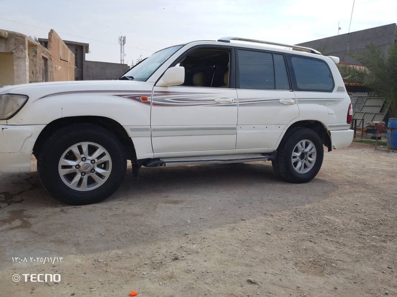 سلام عليكم لاندكروز مراوس موديل 1999 محدثه 2007 صبغ حزام بيها كير كايم رقم انبار مكان  السياره الانبار الرمادي عارضها 95 وبيها مجال قليل  ***********
