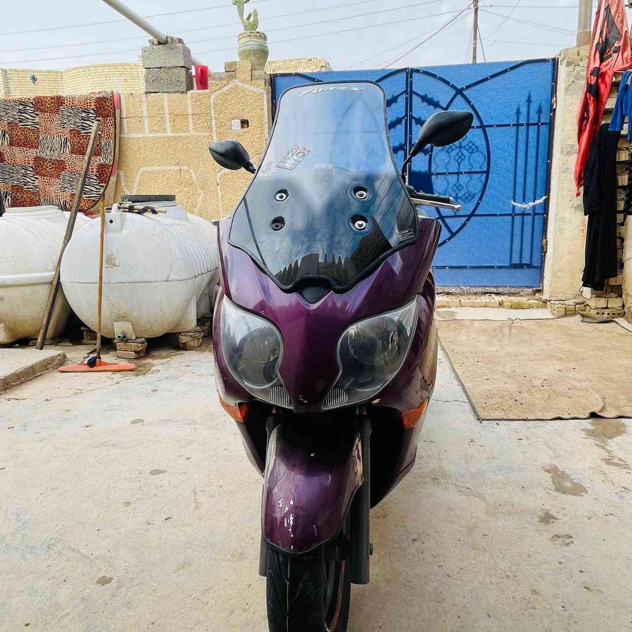 السلام عليكم 
دراجه صفر عشره 10/0مكفوله كفاله عامه لون مميز كير شغال 7نمر 4تحويلات جامه طويله تدفئه يدات جهاز انذار فيدراليات لايتات زنون مكاني بغداد اوراق كامله 
السعر 11وبيهه مجال رقم الهاتف
***********
