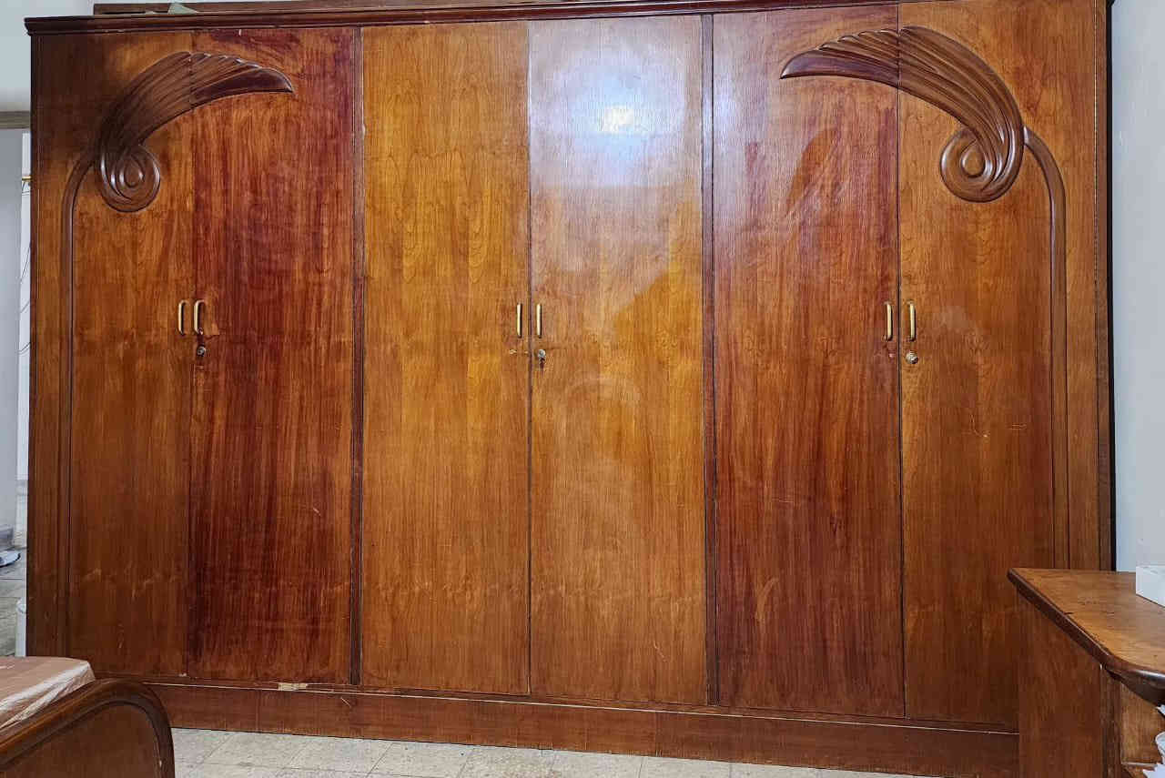 السلام عليكم 
غرفةنوم  ٦ بوب 
+كنتور ٤ بوب ملحق 
للبيع ب٥٠٠ وبيه مجال
مكانها بغداد حي القادسية 
***********
