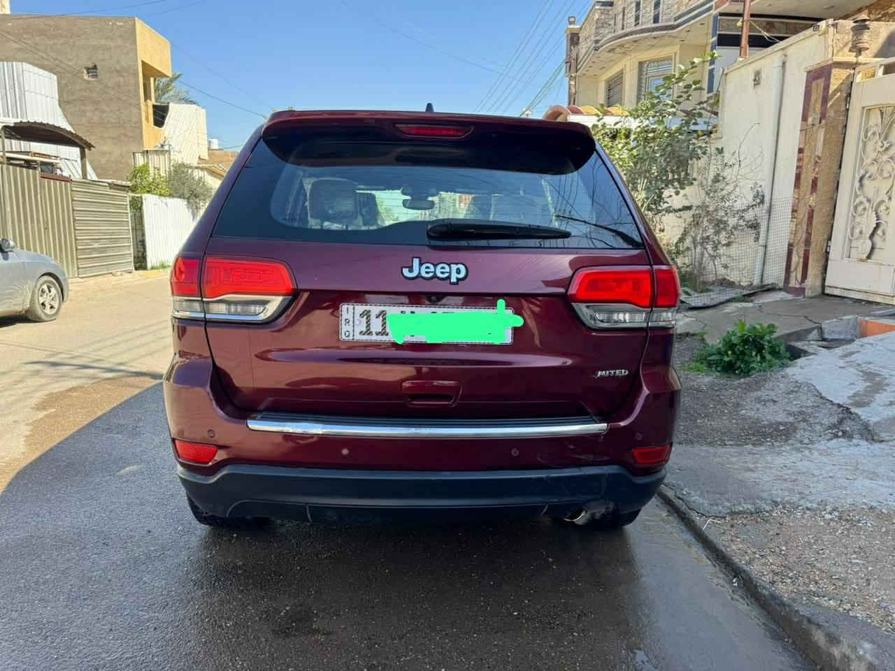 السلام عليكم
للبيع جيب 2018 لمتدد 
حادث بسيط بدون ايرباك فقط جاملغ امامي وباب خلف السايق  ومباوكين حاملغ خلفي ويهاا وصور الحادث مرفقه 

لمتدد فوول الفوول 1/1 عده الفتحه 

بصمة ابواب وشتغيل 
كشنات جلد 
كشنات كهرباء
رادار امامي خلفي جوانب 
توقف ذاتي 
نضام ايكو نورمل سبورت 
دمام 
صندوك كهرباء 
كساس وكامره 
شاشه جبيره 
وهواي مواصفات منذكرت 
رقم بغداد دولي سنويه ورقم جديد 

🛑السعر. 186 وبي مجال بسيط 

***********☎️
