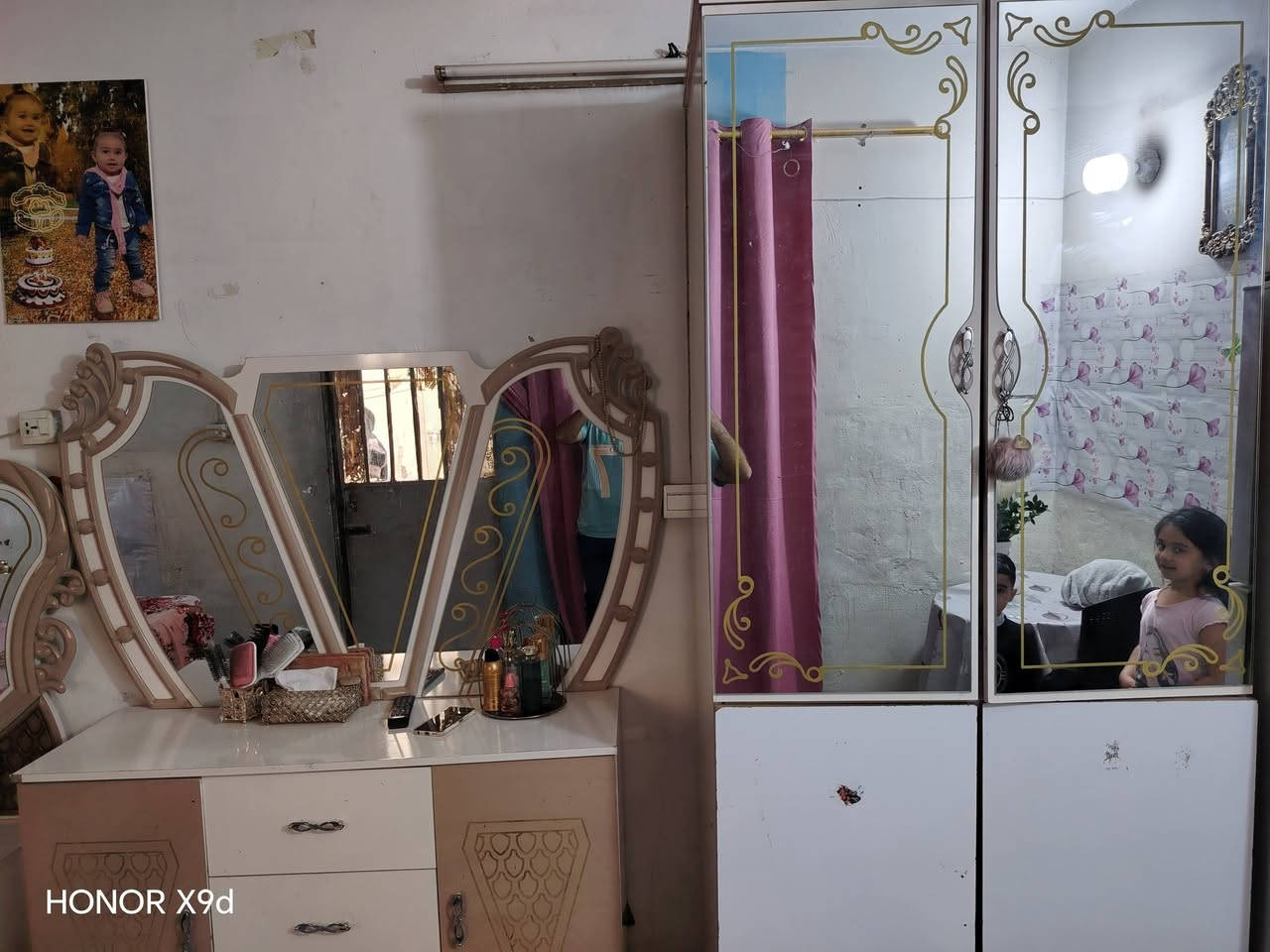 السلام عليكم غرفه تركيه للبيع اخت الجديدة طول الكنتور ٣ أمتار مع ميز طعام وكرسي العنوان بغداد المشتل مابيها كل نقص


**إذا كنت صاحب هذا الإعلان وتريد حذفه لأي سبب، رجاءا أرسل رسالة إلى الدعم الفني**