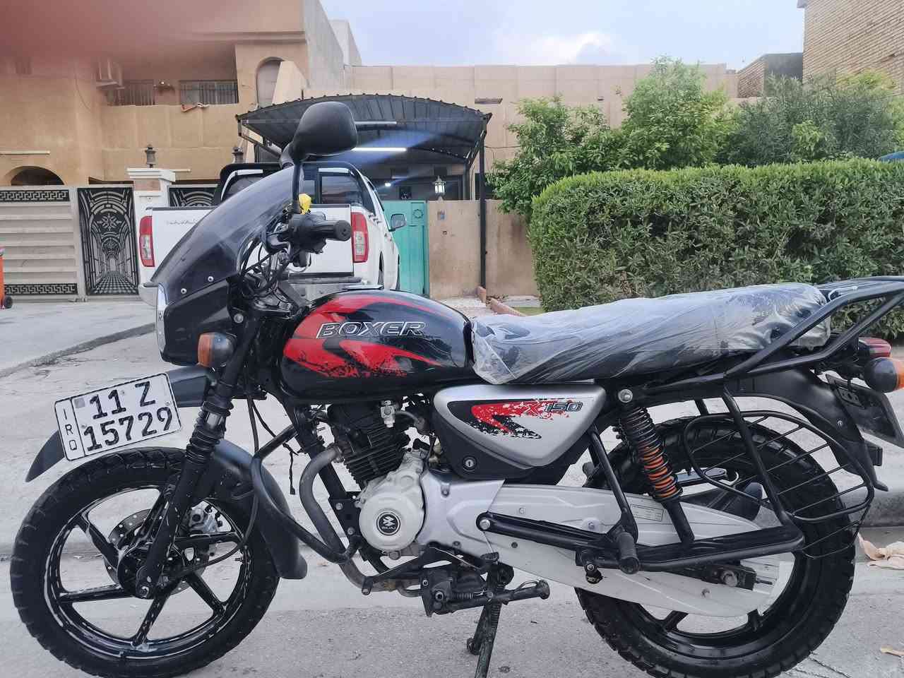 السلام عليكم بوكسر للبيع موديل ٢٠٢٣ دراجه بعدها جديده دراجه أسمي تحويل ثاني يوم هزه جديده سعرها 2مليون و٦٠٠ بيها مجال للشراي دراجه جديده معنه كلمه العنوان بغداد الغزاليه هاذ رقمي ***********
