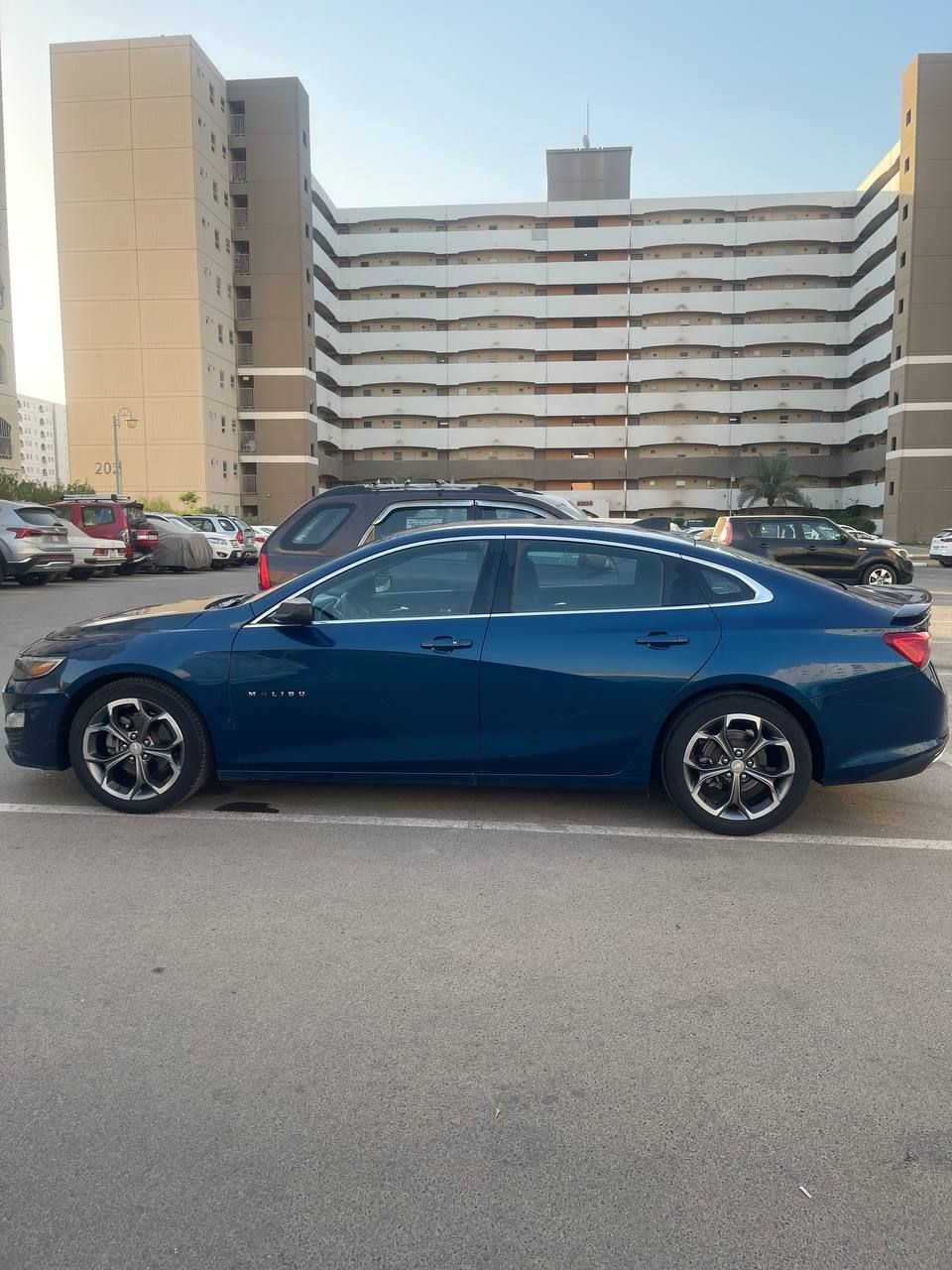 السلام عليكم 🤍🤍
شوفرليت ماليبو وارد أمريكي 🇺🇸 موديل 2019 حادثها جاملغ وبنيد  جهة صدر جاملغ نفسة راجع بارد فقط بنيد مبدل ومصبوغ يعني فقط قطعة  حجم المكينه ١٥٠٠ تيربو فئة السياره Rs رياضي لون ازرك متغير مميز السياره كلشي بيها جديد بلادي  وبدون أي نقص وعليها ادامه كامله من كلشي رقم بغداد الجديد  ب اسمي مواصفات السياره لايتات زنون أصلي  كشنات كهرباء أوتو ستوب تبريد شغال  وبعد بيها هوايه مواصفات مكان 🚩 السياره بغداد  مجمع بسماية  السعر 112 وبيها مجال بسيط ***********
‏‪***********‬‏
