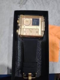 ساعات • للبيع • بدون سعر