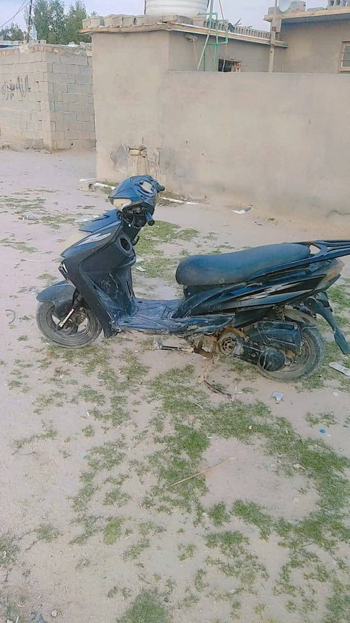 سلام عليكم دراجه سكنس نضيفه مثل ما واضح بصوره مكان كربلاء حي النصر السعر ٣٠٠وبيهه مجال للستفسار صاحب دراجه ***********
