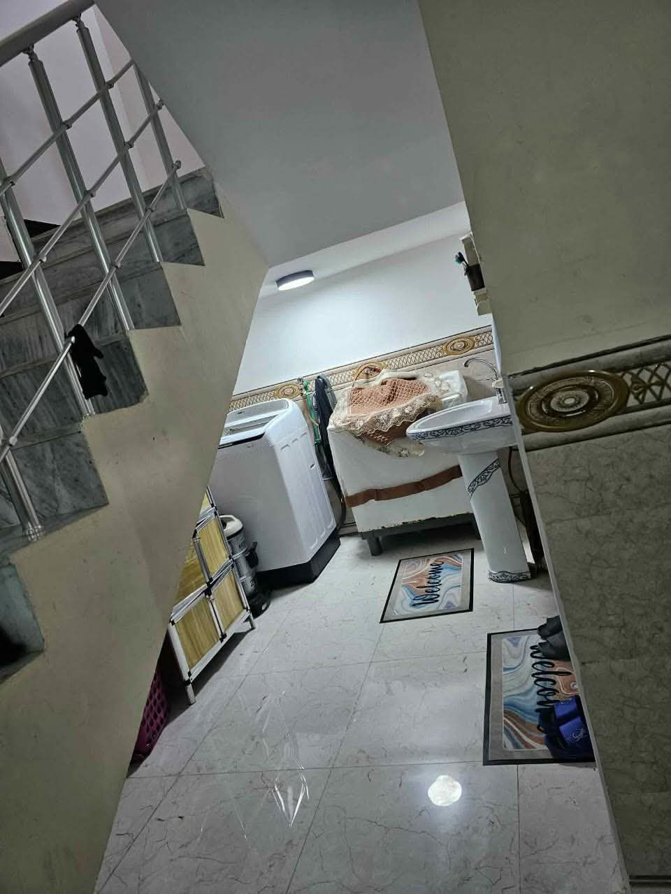 دار للبيع مجمع اسكان الدوح 

المساحه  ٢٢٠م  قرب الاسواق 

للاستفسار الاتصال على الارقام او مراسلة الصفحه 
***********
***********

ملاحظه مستعدون لاستقبال عروضكم من القطع والدور السكنيه ماعليكم سوى ارسال المعلومات إلى صفحة المكتب 

عنوان المكتب السماوه نهاية شارع الاسكان قرب كافترية كناري
