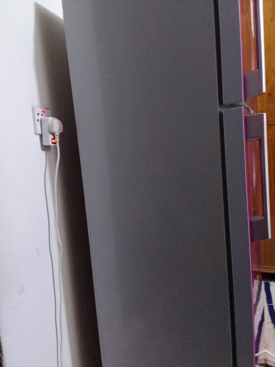 سلام عليكم ثلجه بيع
سعر 250 بيهه مجال 
***********
