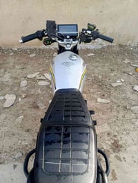 للبيع سيفان موديل 2025 مكينه 200بصمه دراجة رمبه بل جيس لسعر 700مكاني ب...