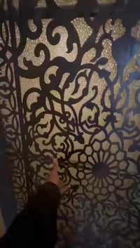 شقة للإيجار أرضية  داخلية تحتوي ع غرفتين صالة مطبخ معزول وثلاث مناور ن...