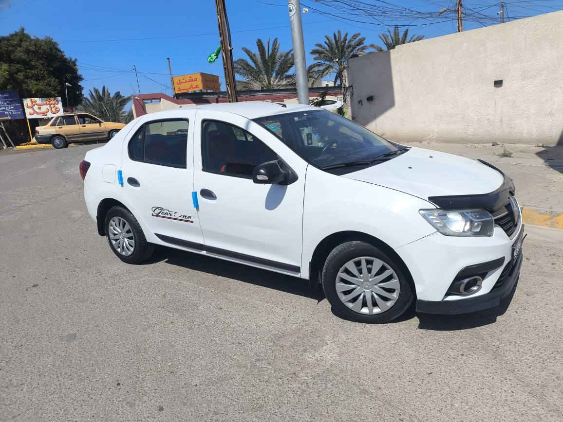 رينو سنبل 2019 حره باسمي تحويل ثاني يوم هزه جديده سعرهه 78 مكفوله من الصبغ مابيه اي نقص كير اوتوماتيك محرك 1600 هاتف *********** مكانه الأعظمية بغداد, العراق
