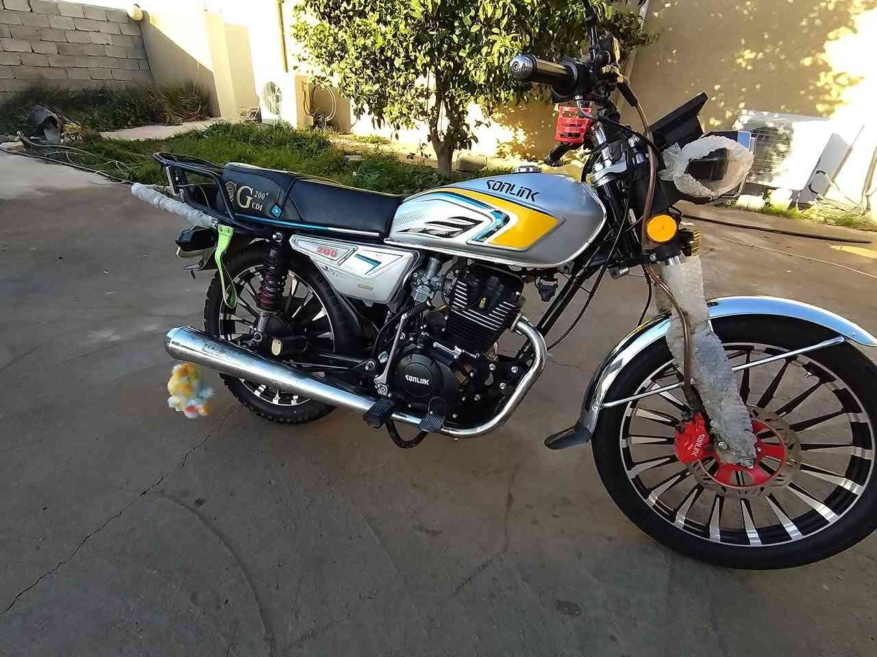 سلام عليكم دراجه البيع موديل 25  دراجه جديده الشراي يجي خاص ***********
