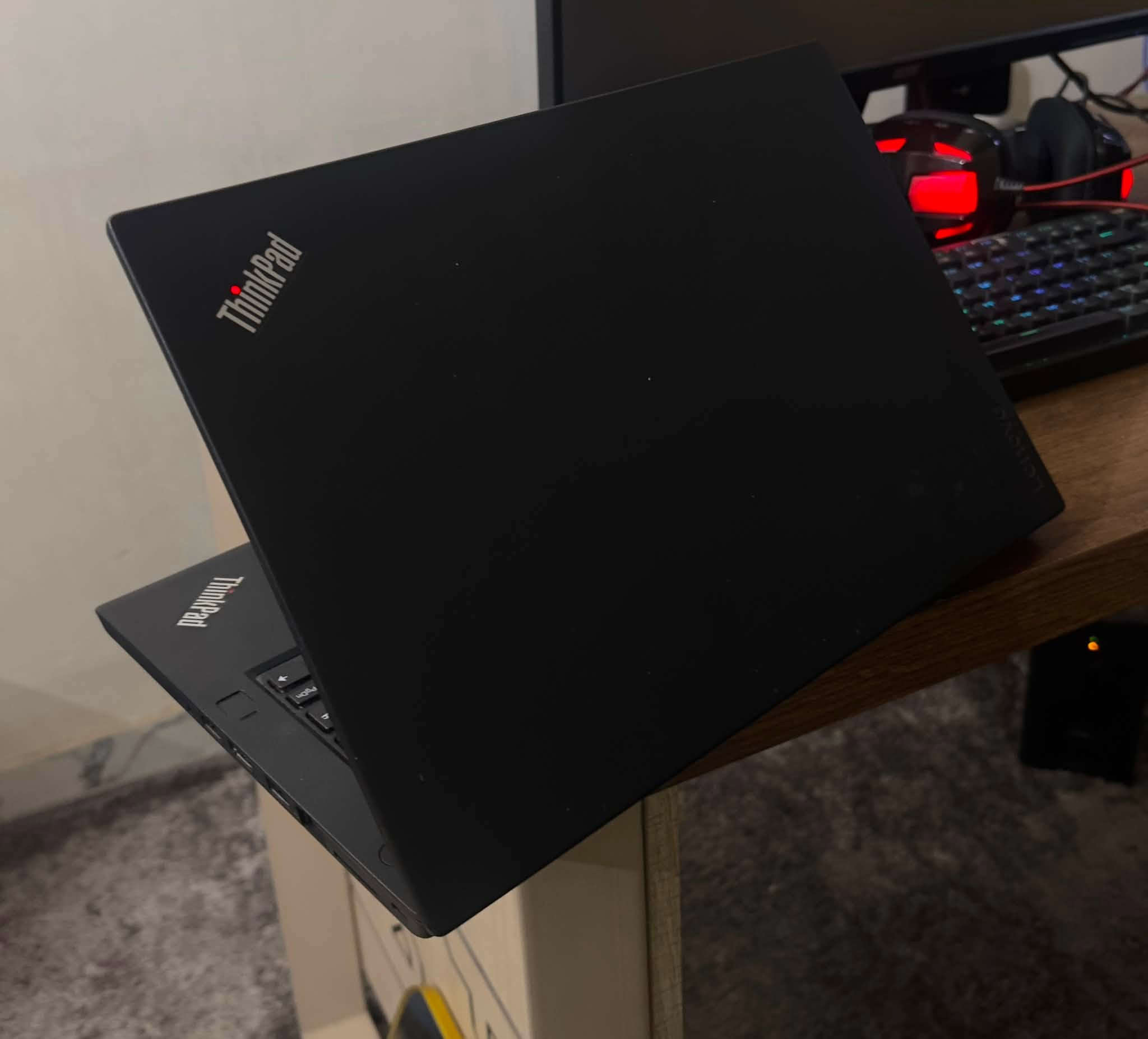 لابتوب لينوفو ثنك باد
مواصفات:

i7-8550U CPU

رام 12

ذاكرة 512

كارت NVIDIA GeForce MX150

للبيع فقط 

السعر 280 الف بي مجال بسيط 

رقم الهاتف *********** متواجد واتساب 

مكاني بغداد
