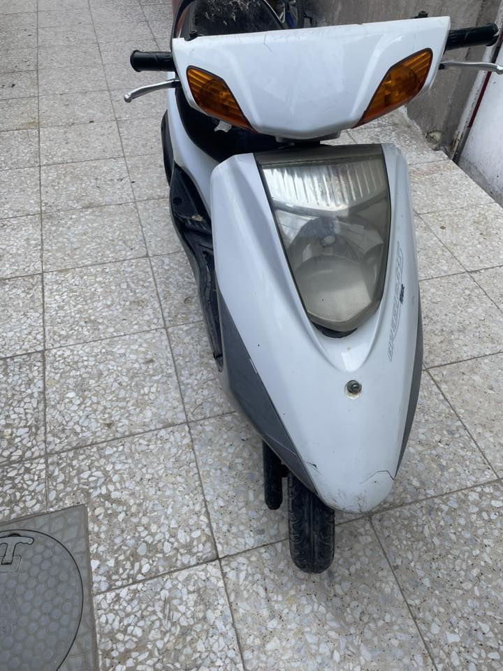 سلام عليكم لبيع دراجة بريز دراجة مابيهة أي نقص محرك خير منالله أوراق كاملة مكاني بلديات سعر 500 رقم تليفون ***********
