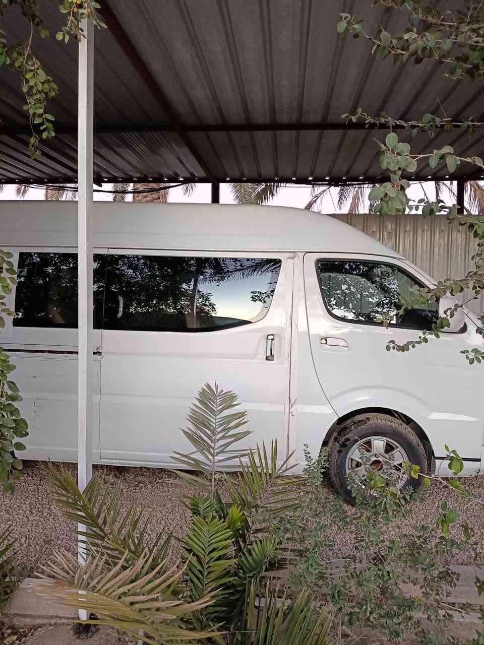 السلام عليكم شيري 2012 زيرو مخزنه بيها طخات بالگشر تخم نكسن ما بيها ارقام ولا اوراق ***********
