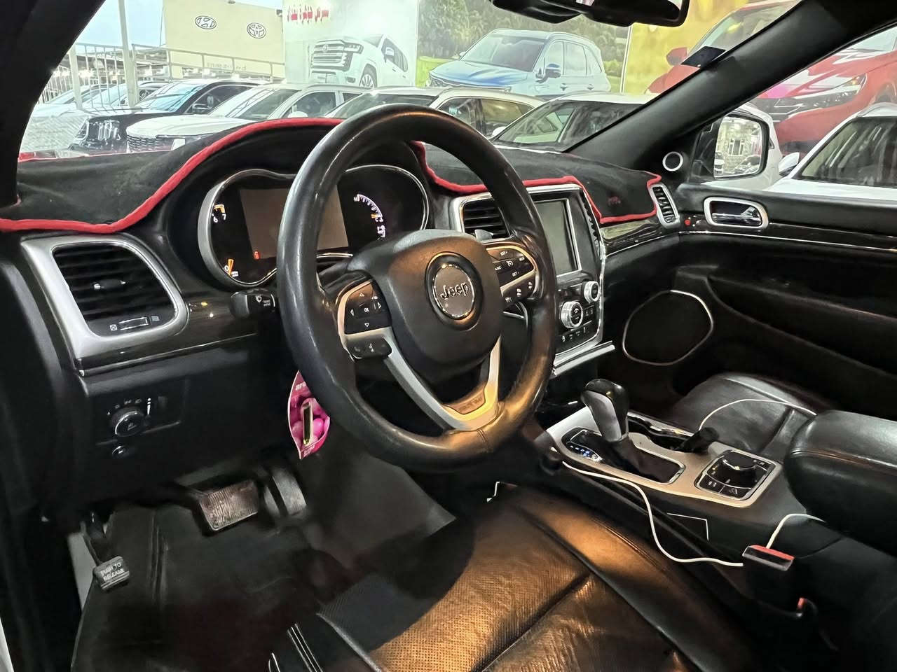 السلام وعليكم
للبيع او مراوس حسب القناعه 

جيب كراند شيروكي xلمتد2016  

وارد امريكي مواصفات  فووول الفوول

داخله كلين تايتل بالعراق صار صبغ قليل 

كلشي موضح بالسونار 

المواصفات: 

بنوراما

جكات

رادارات

شاشه جبيره

تشغيل عن بعد

كشنات خزن ميموري

كشنات كهرباء 

وضعيات قيادة

كشنات تدفئه و تبريد

مري قلاب

مري شفط

نقطة عمياء

جنطة كهرباء

و بعد بيها هواي مواصفات مذاكرهن لان معروفه مواصفاتها

ماشية52 الف ميل 

مكاني بابل

السعر 235

***********
