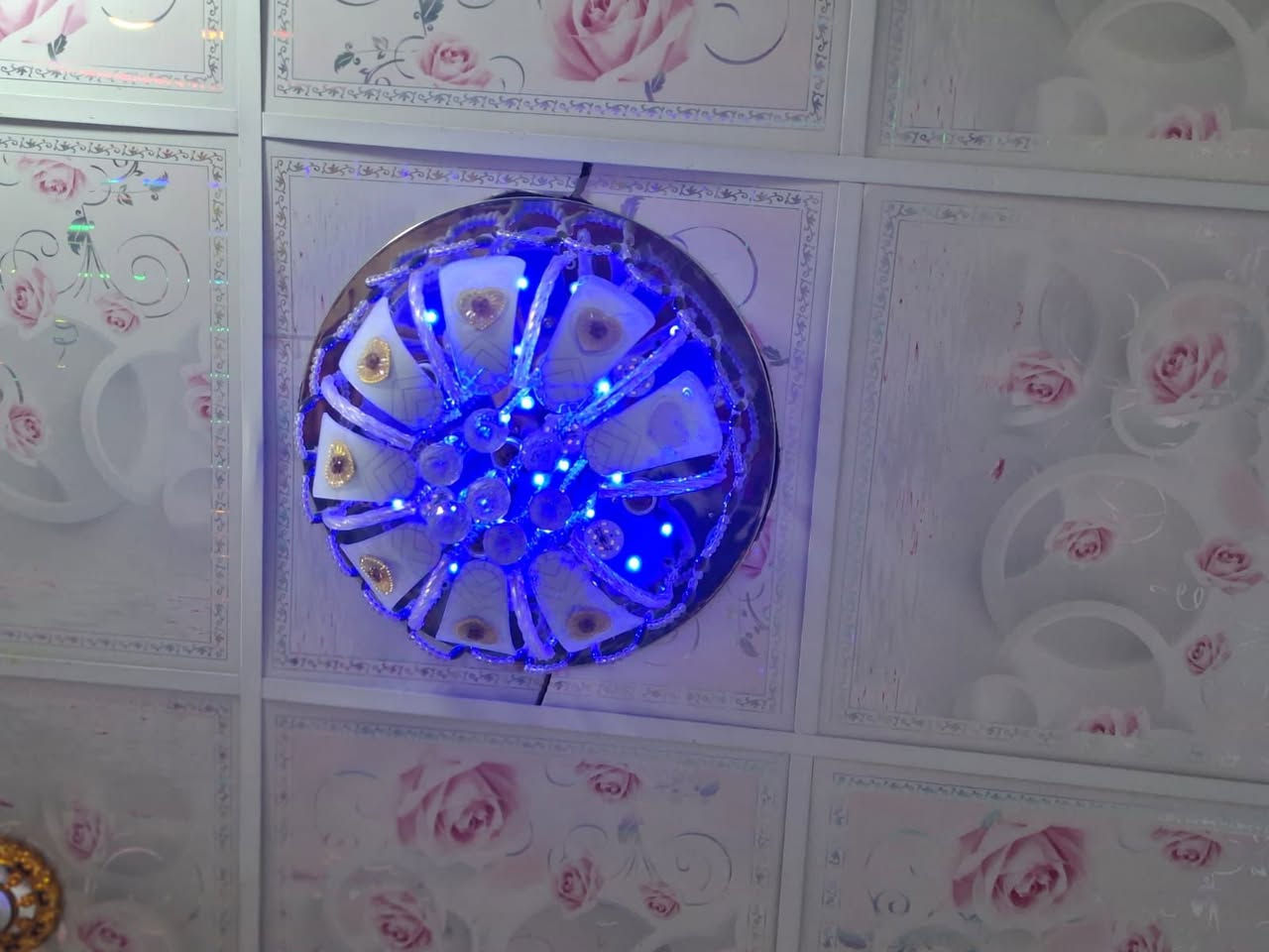 ثريات شغالات تحتوي على ام بي ثري وعلى بلوتوث وكم حركه LED سعر الزوج 40


**إذا كنت صاحب هذا الإعلان وتريد حذفه لأي سبب، رجاءا أرسل رسالة إلى الدعم الفني**