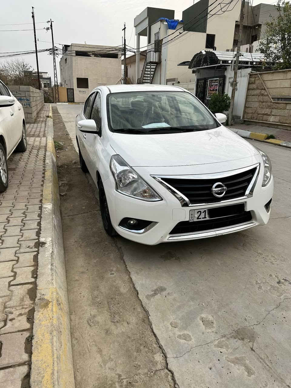 NISSAN صني 
موديل :2025
المواصفات: شاشه كبيره . تحكم استيرن جهتين . تبريد قطعتين . اشاير بالمري . اربع جام كهربائي 

ملاحظه: السياره بيها ثلاثه رصعات 
السعر  124 $
للاستفسار:***********
