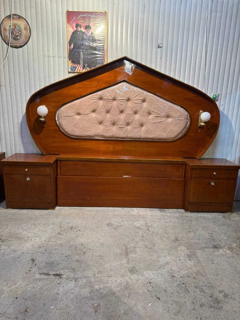 السلام عليكم معرض الشويلي لنجاره والأثاث 
غرفه 6 وملحق صاج داخل وخارج الظهر جرجوبه
صاج شغل ثقيل جدا جدا نظيفه اخت الجديده استعمال قليل الغرفه  صاج الوجه 5 ملم وداخل أبيض 4ملم 
 للحجز والاستفسار علئ الرقم او واتساب (***********) ( *********** )
يوجد توصيل جميع المحافظات
العنوان بغداد الامين ثانيه
