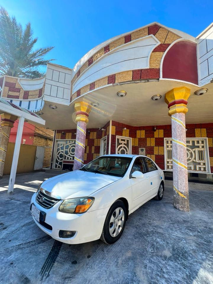 سلام عليكم
مــركبه فــضائيه من نــوع كياا سيــراتوو 
ســنه الصـــنع 2009 
الــمركبه بــدون اي ضرر 
حــجم محـرك الــمركبه 1600 DOSH بدون بخار بدون تنقيص 
حــداديه جــيد جدااً  
تبــريد چريـــش ❄️
عنــواني كربــلاء الحــسينيه 📍
الســـعر 83  💲ــــــــهاتف***********
