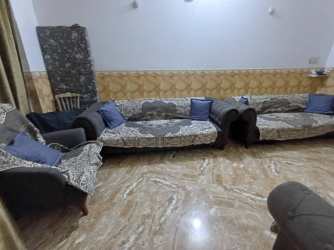 صالح للاستخدام بالمواكب والحسينيات 📢
طقم قنفات كامل مستخدم (بي تعب مو جديد) للبيع بسعر مناسب جداً.
يخدمكم هواي بالمواكب 
السعر مناسب جداً
العنوان حي ميسان
للاستفسار الاتصال علئ الارقام:
***********
واتساب
***********
