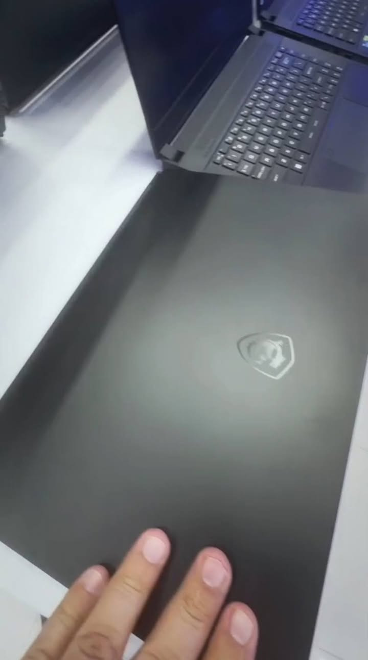 MSI GS 66 sealte
المعالج: Intel Core i7 (جيل 12) 12700H
 كرت الشاشة:  8GB NVIDIA RTX 3070 Ti (أداء قوي للألعاب والتصميم)
الرام: 16GB DDR5 (سريع جداً وقابل للتطوير)
 التخزين: 512GB SSD M.2 
الشاشة: Full HD بحجم 15.6 إنج
 معدل التحديث: 240Hz (ممتاز للألعاب السريعة)
كيبورد ضوئي steel series 
ضمان شهر 
الجهاز سعره مليون و 400 
موقع أربيل توصيل موجود


**إذا كنت صاحب هذا الإعلان وتريد حذفه لأي سبب، رجاءا أرسل رسالة إلى الدعم الفني**